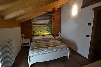 Rifugio Lo Scoiattolo * ペーイオ