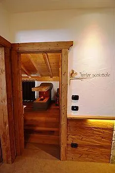 Rifugio Lo Scoiattolo * ペーイオ